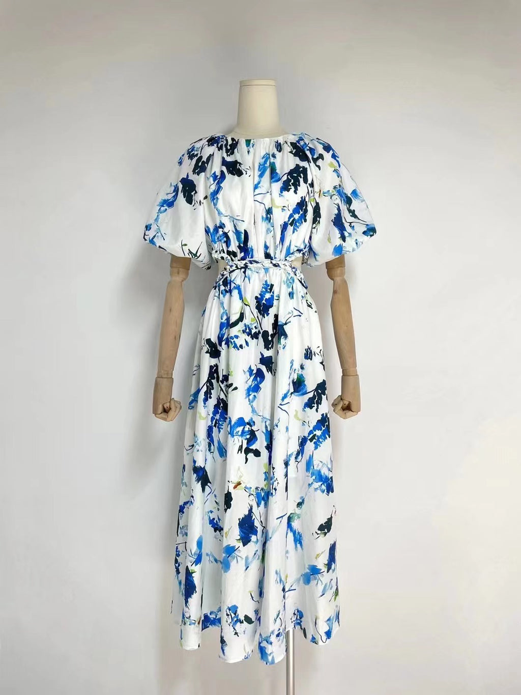 Soild Printed Cutout Crew Neck Elegant Maxi Dress