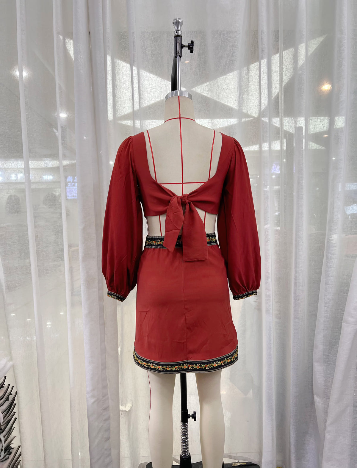 Women's Cutout Long-Sleeve Sheath Dress