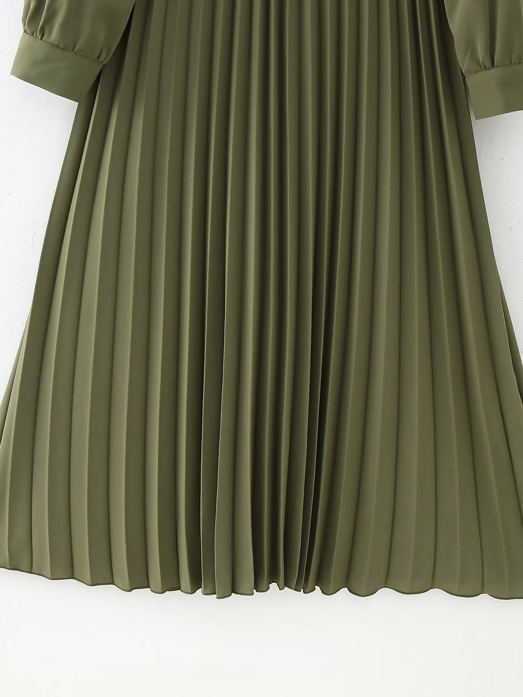 Winter V-Neck Belt Pleated Dress