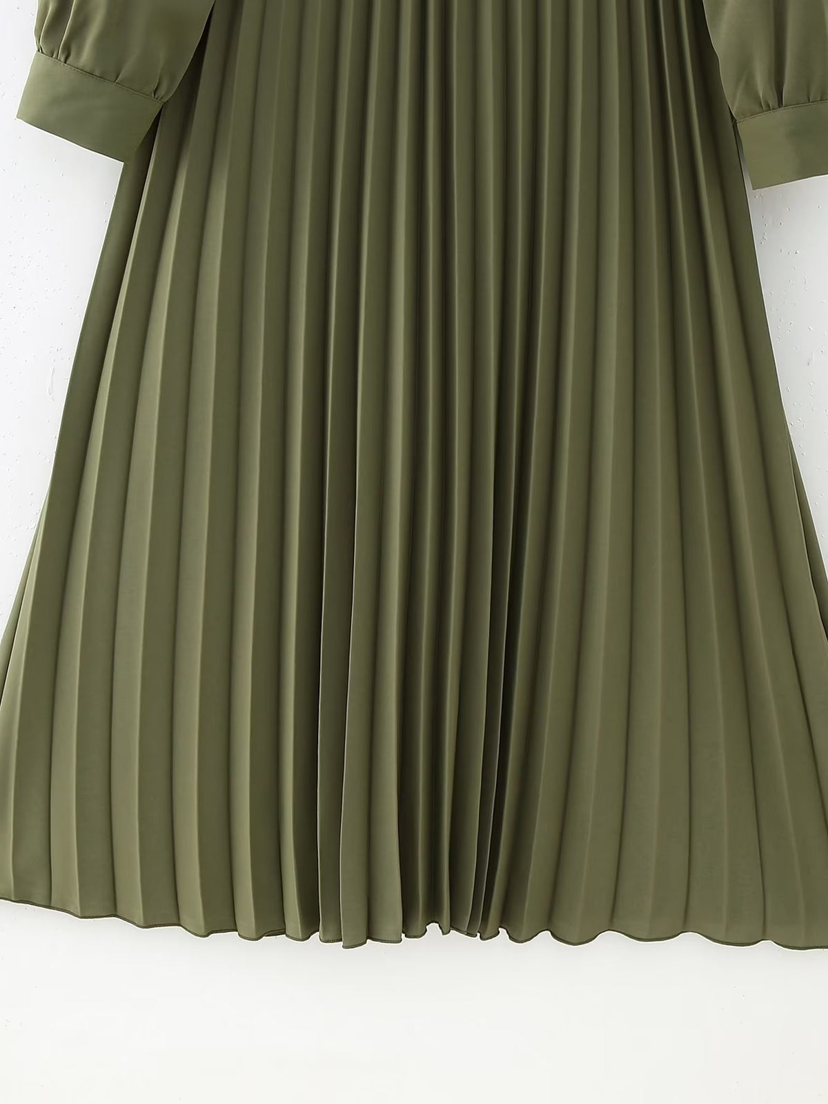 Winter V-Neck Belt Pleated Dress