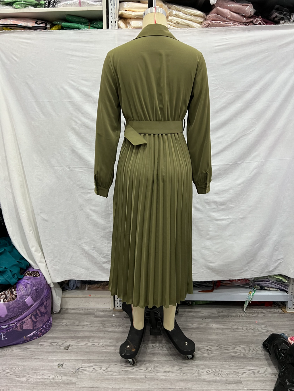 Winter V-Neck Belt Pleated Dress