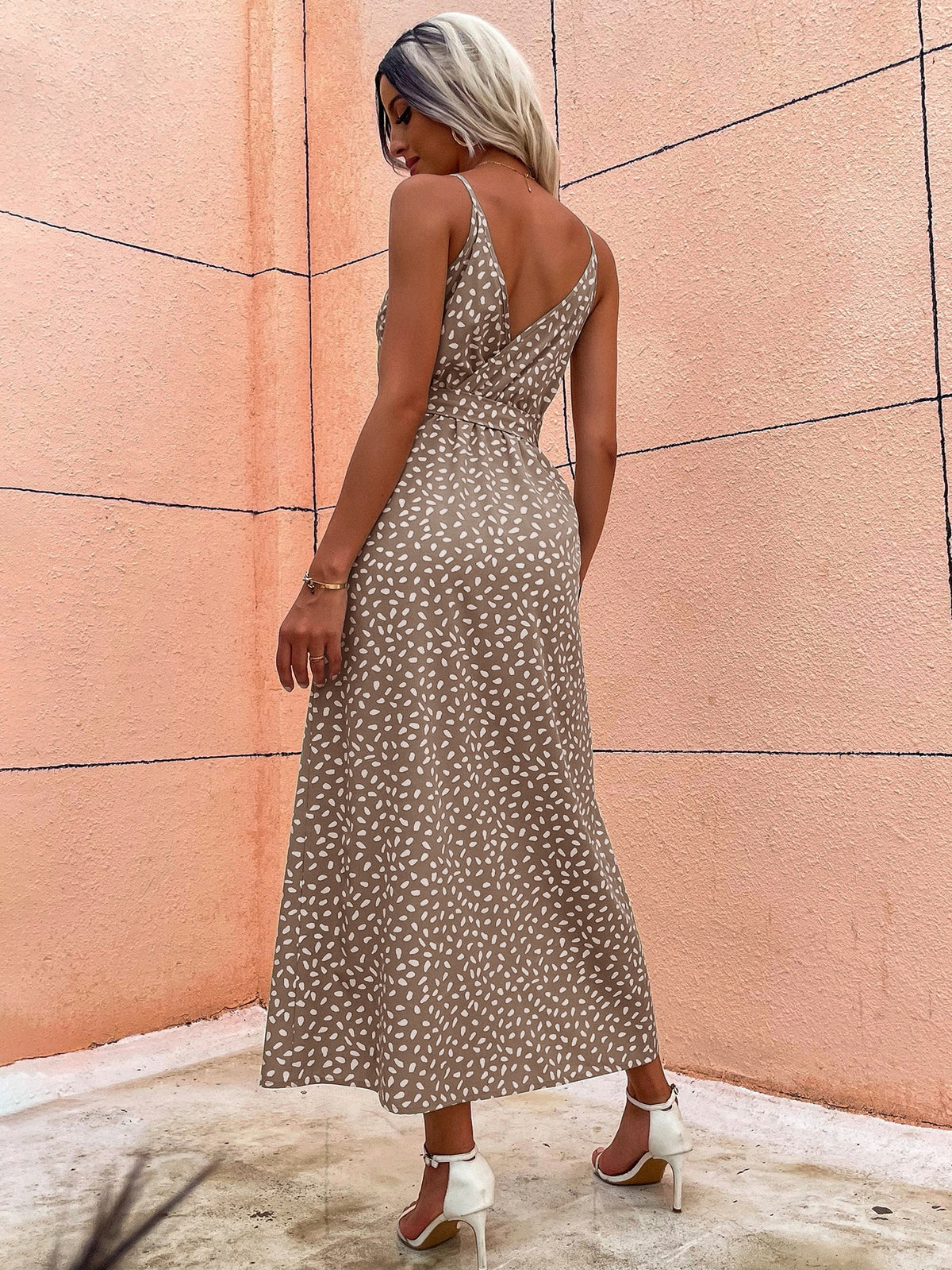Women's Belted Printed V-Neck Maxi Dress