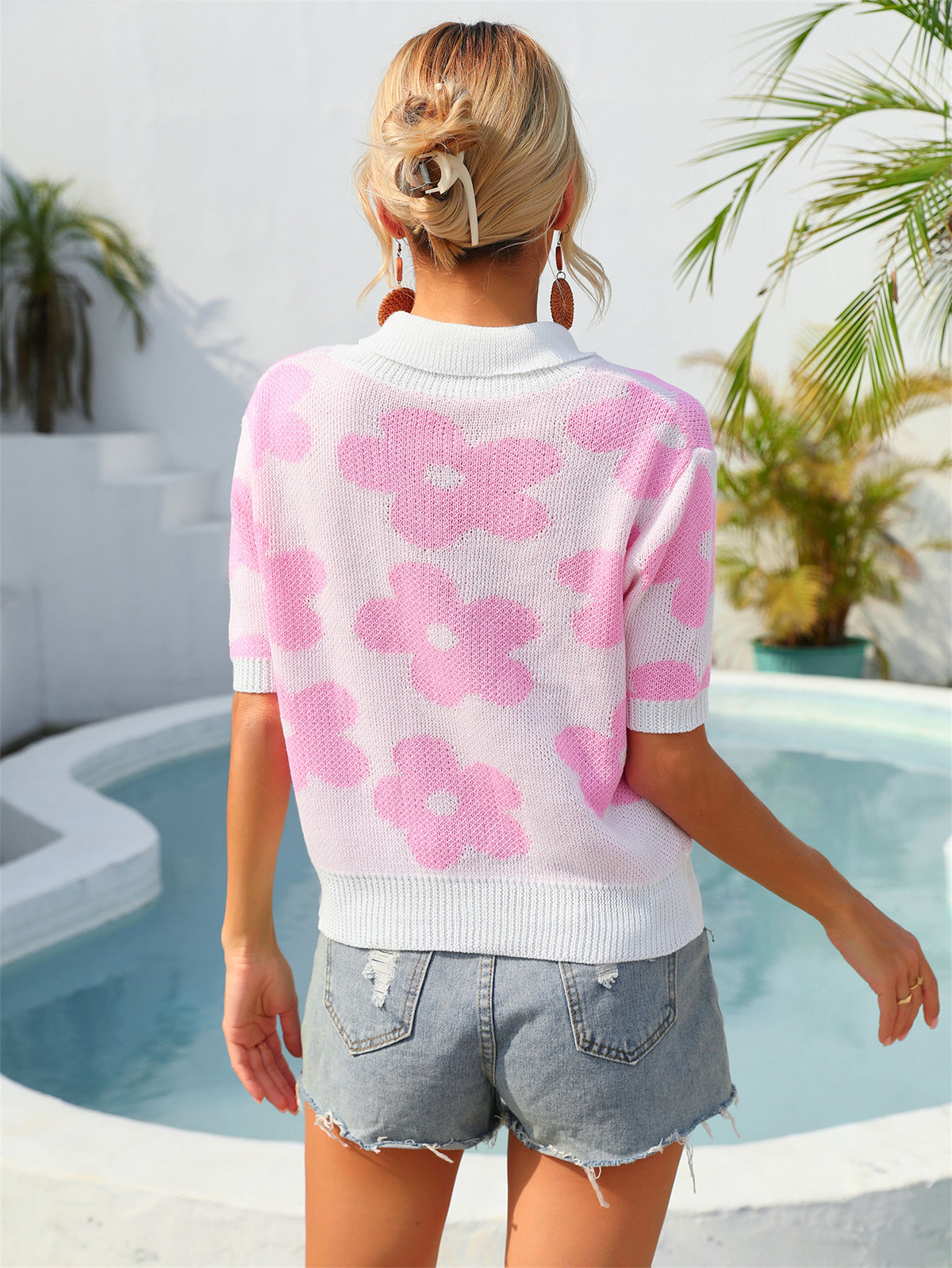 Women's Unique Collared Floral Print Short Sleeve Plus Size T-Shirt
