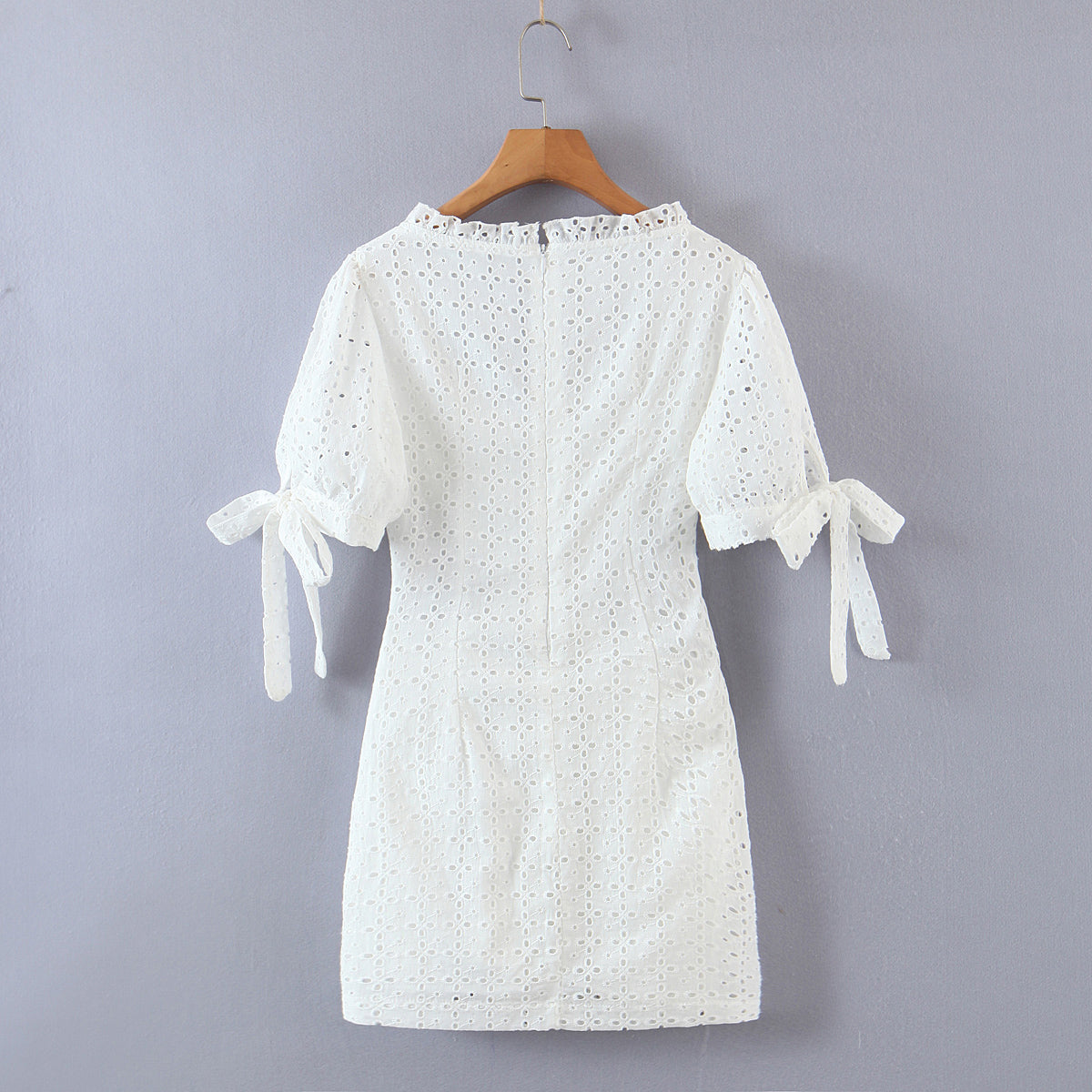 Women's Embroidered Lace Cutout Bodycon Mini Dress