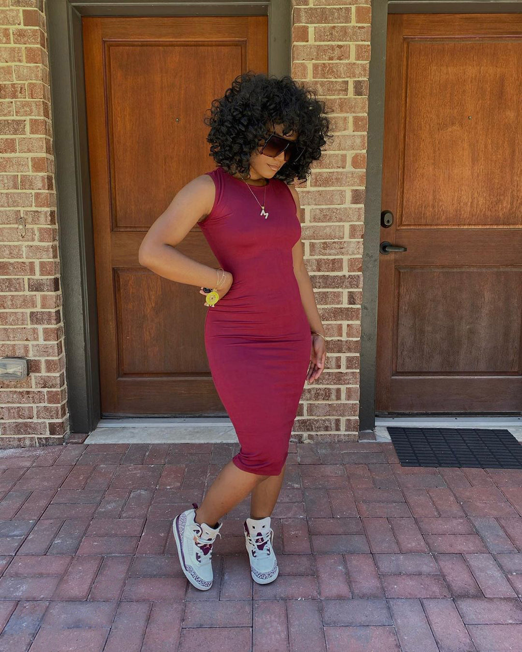 Women's Sleeveless Crew-Neck Bodycon Midi Dress