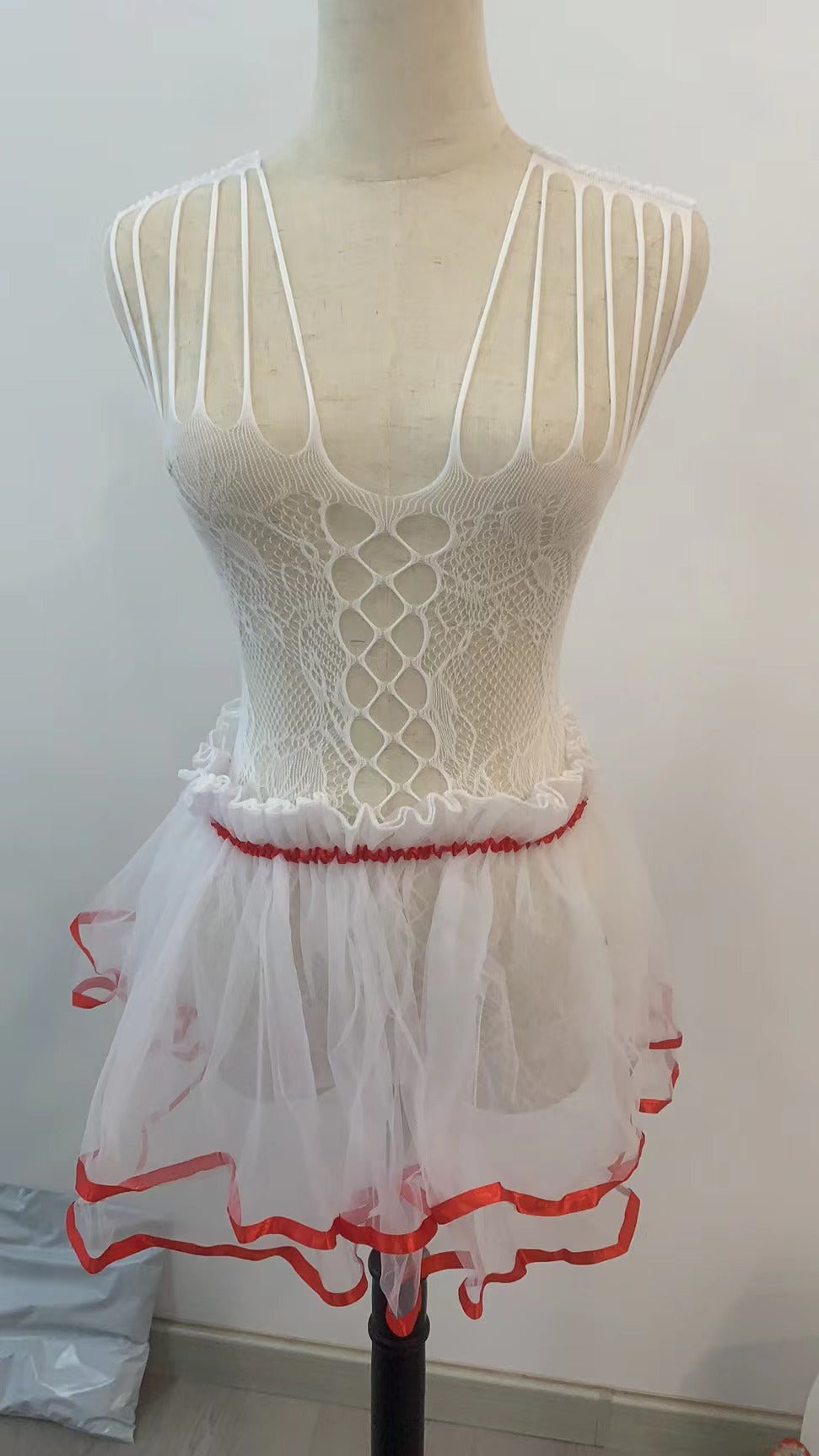 Midnight Charm Sexy Lingerie Sexy Fishnet Clothes Pleated Pettiskirt Free Socks