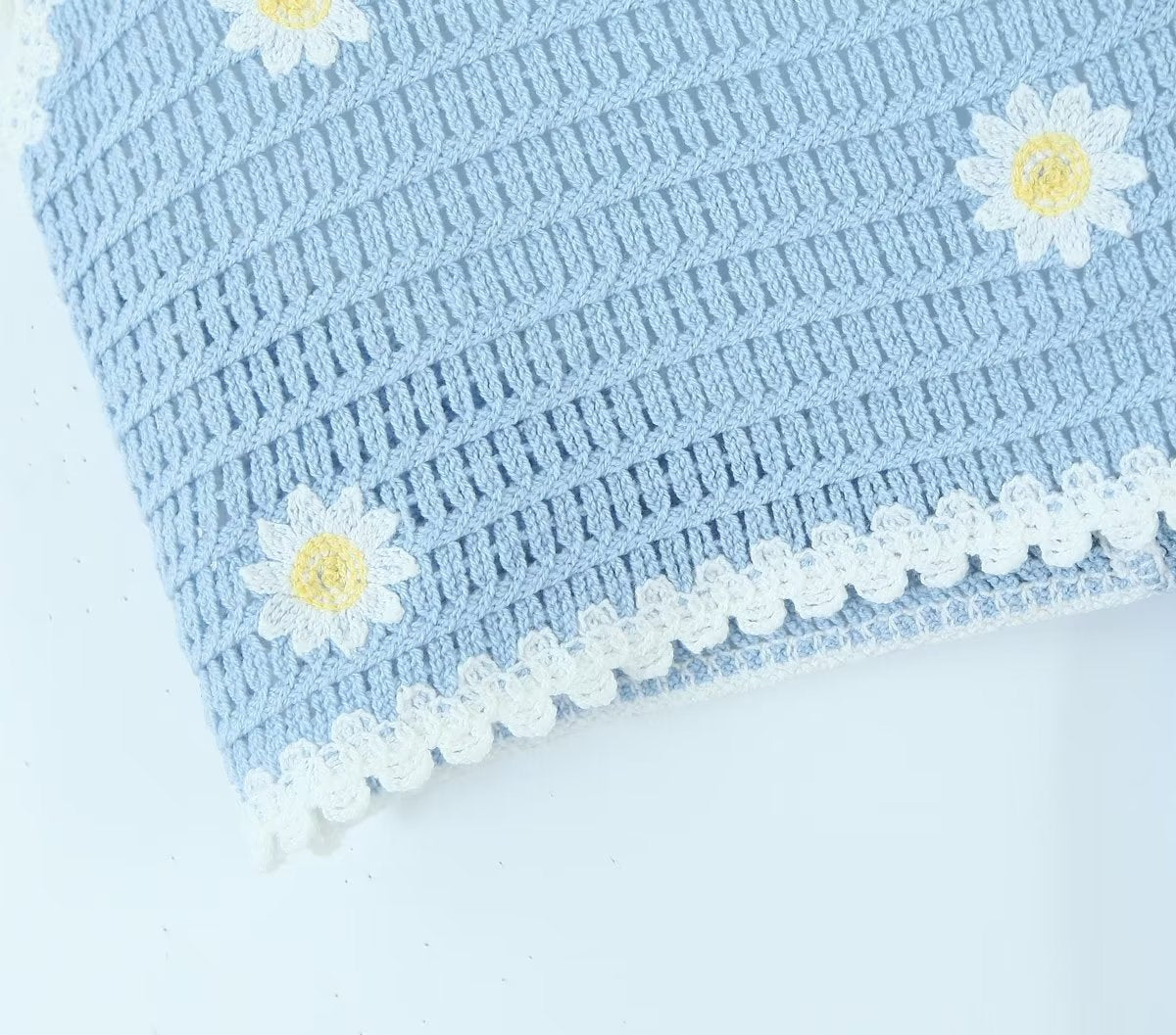 Homemade Southeast Asian Holiday Travel Little Daisy Crocheted Suit Knitted Sling With Shorts Two-Piece Set