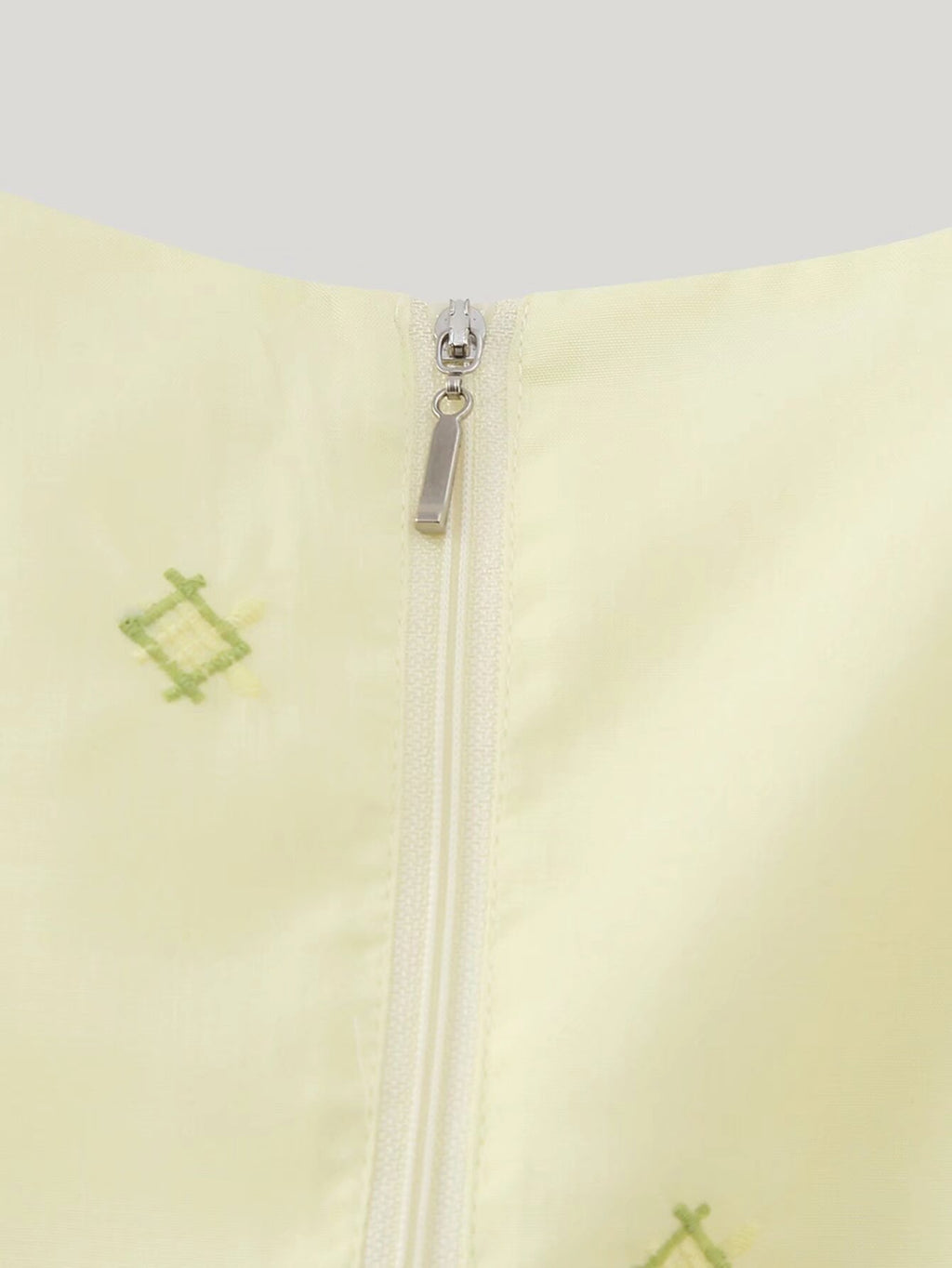 Women's Embroidered Pleated Square Neck Puff Sleeve Top
