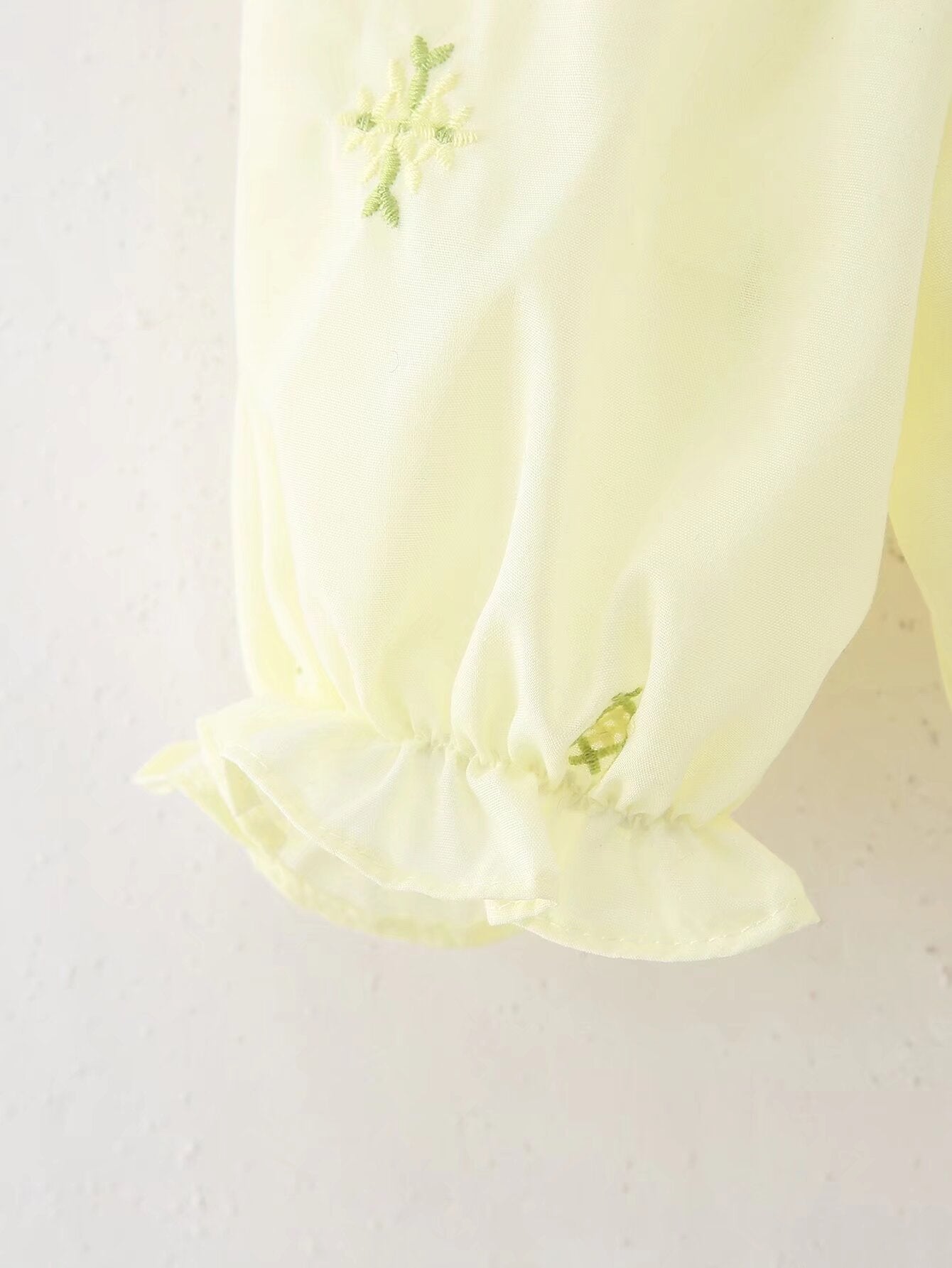 Women's Embroidered Pleated Square Neck Puff Sleeve Top