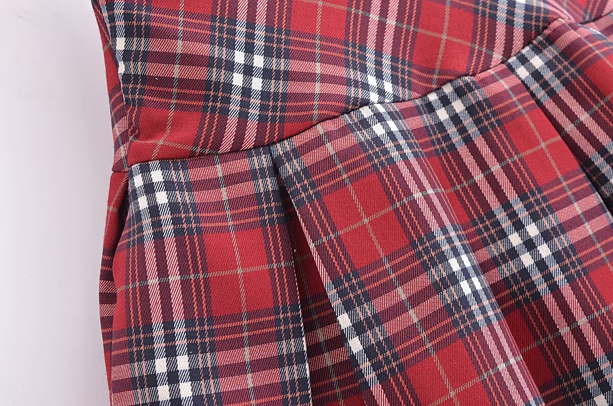 Women's Pleated French Plaid Shorts