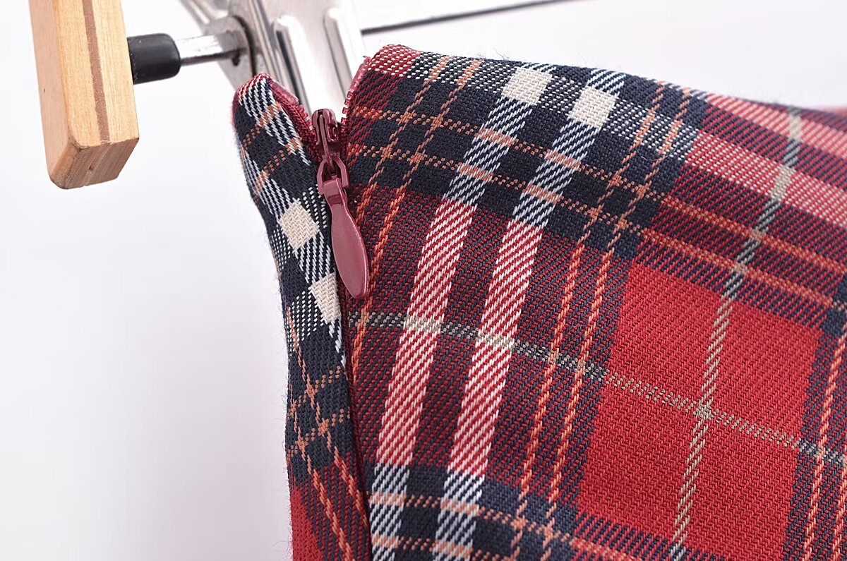 Women's Pleated French Plaid Shorts