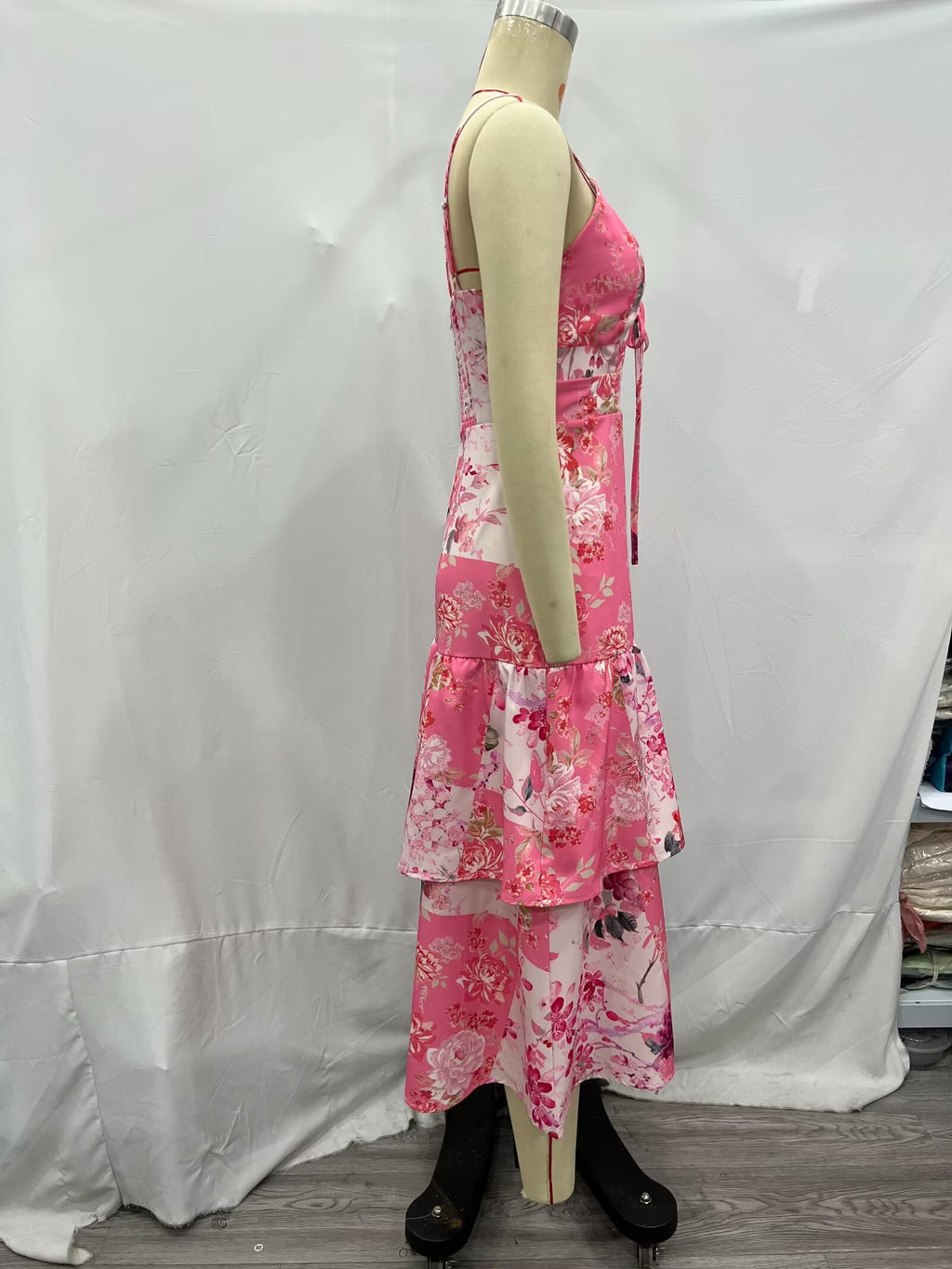 Women's V-Neck Floral Tie Sleeveless Dress