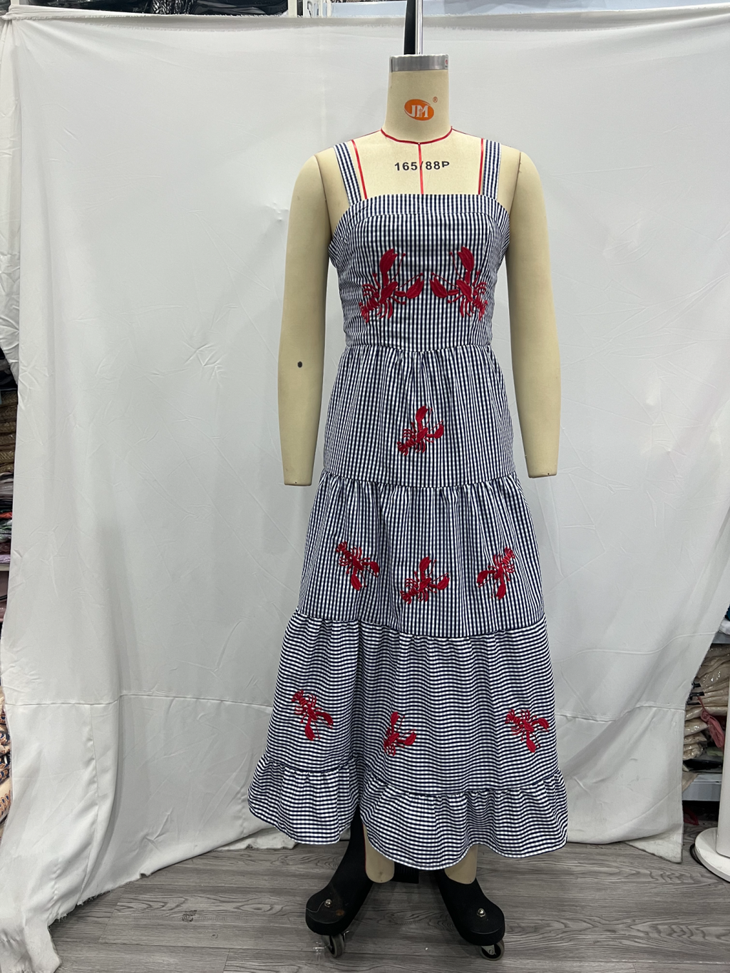 Casual Lobster Embroidery Pattern Pigeon Camisole Dress