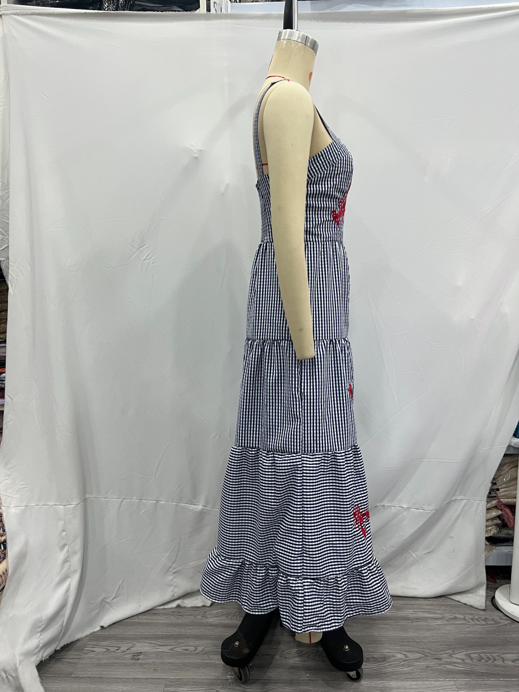 Casual Lobster Embroidery Pattern Pigeon Camisole Dress