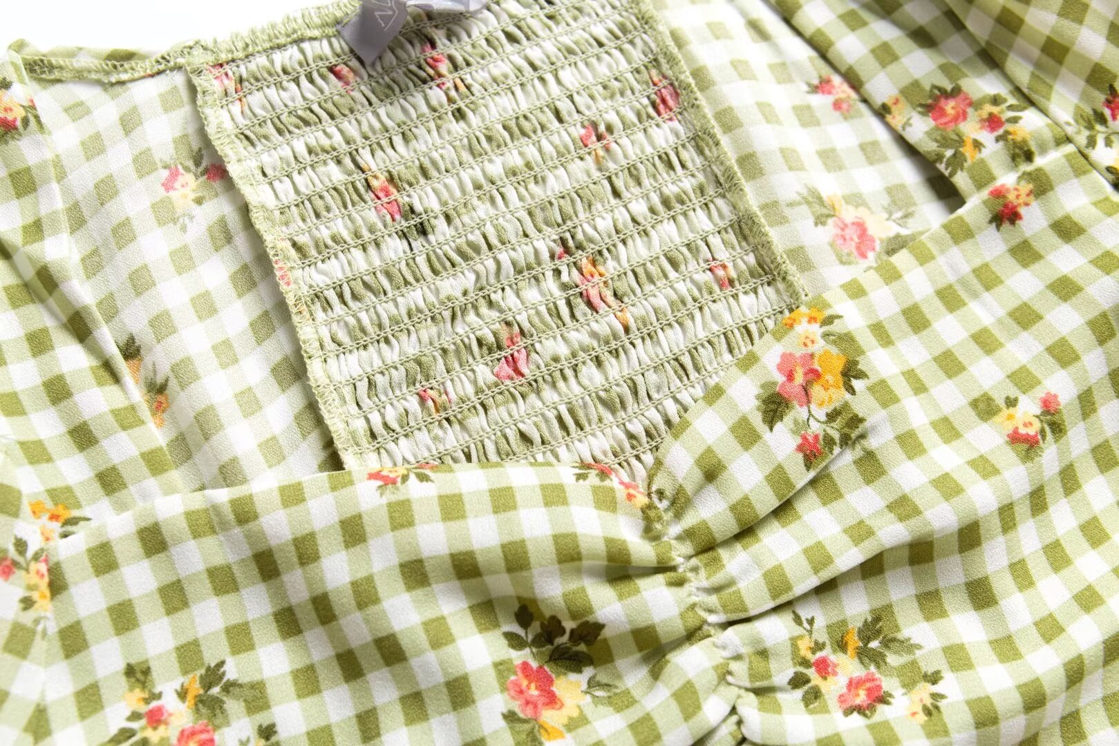 Women's Green Plaid Smocked Cropped Top