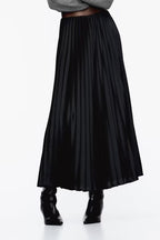 Elegant Slightly Mature Silk Satin Pleated Skirt