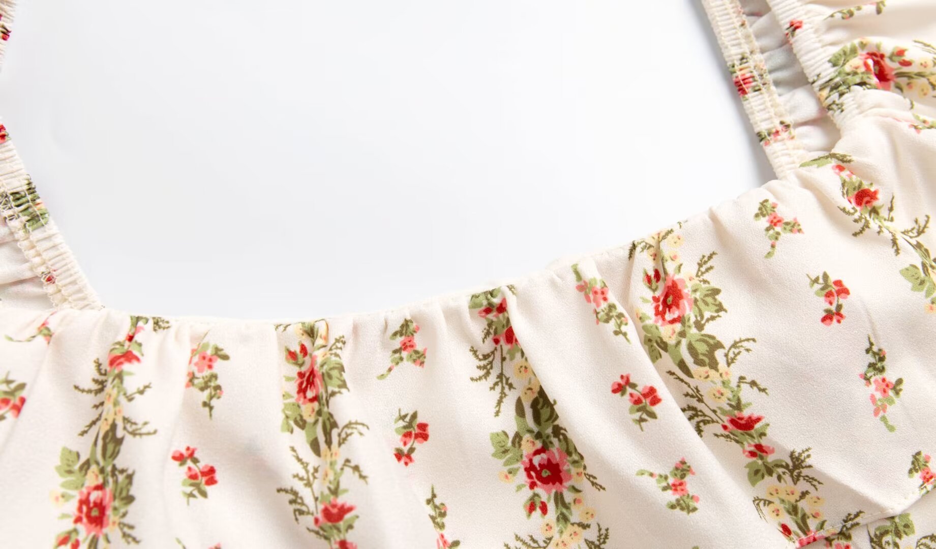 Women’s White Floral Ruffle Smocked Crop Camisole