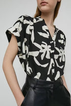 Women's Printed V-Neck Short Sleeve Shirt