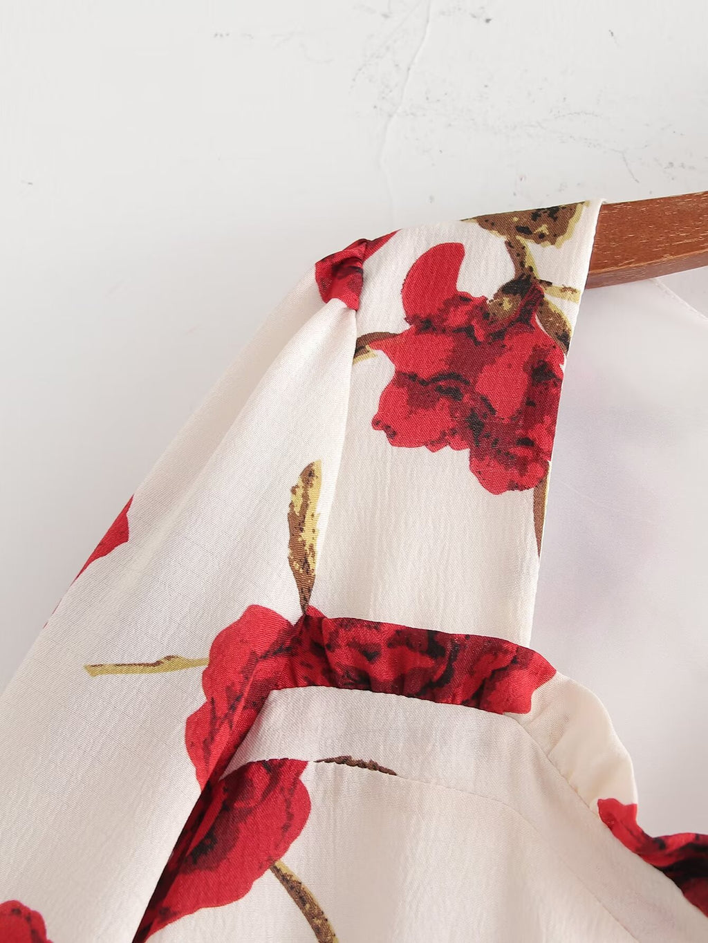 Women's Rose Print Square-Neck Long Sleeve Top
