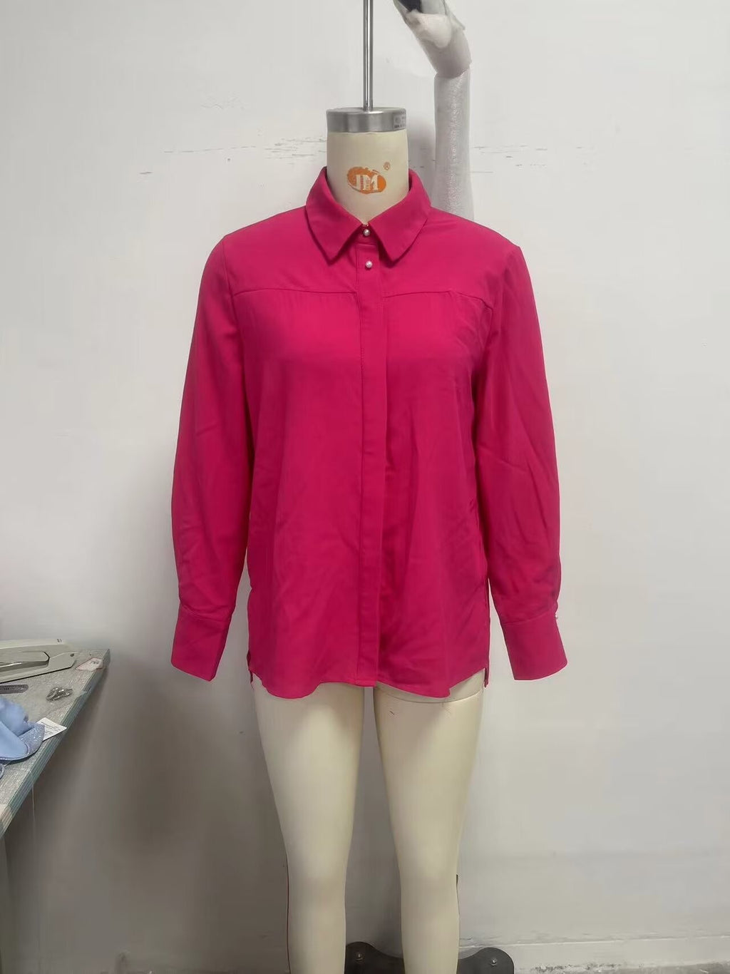 Women's Classic Collared Long Sleeve Shirt