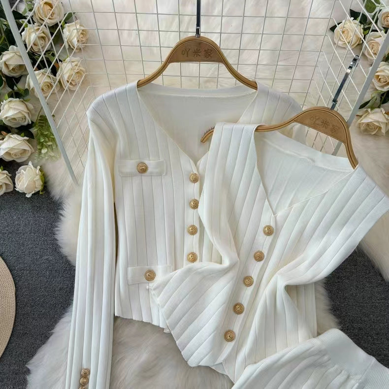 Women's New Fashion Set Korean Style Long Sleeved V Neck Single Breasted