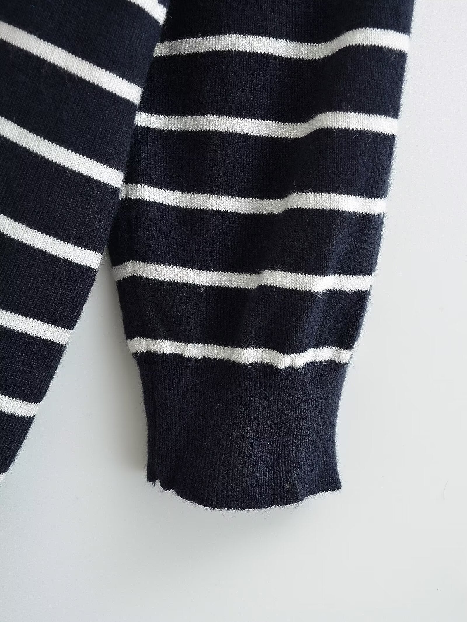 Women’s Contrast Stripe Knit Short Sleeve Top