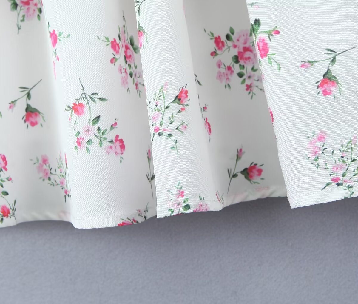 White Floral Strap Dress for Pure Waist Tight Figure Flattering Puffy