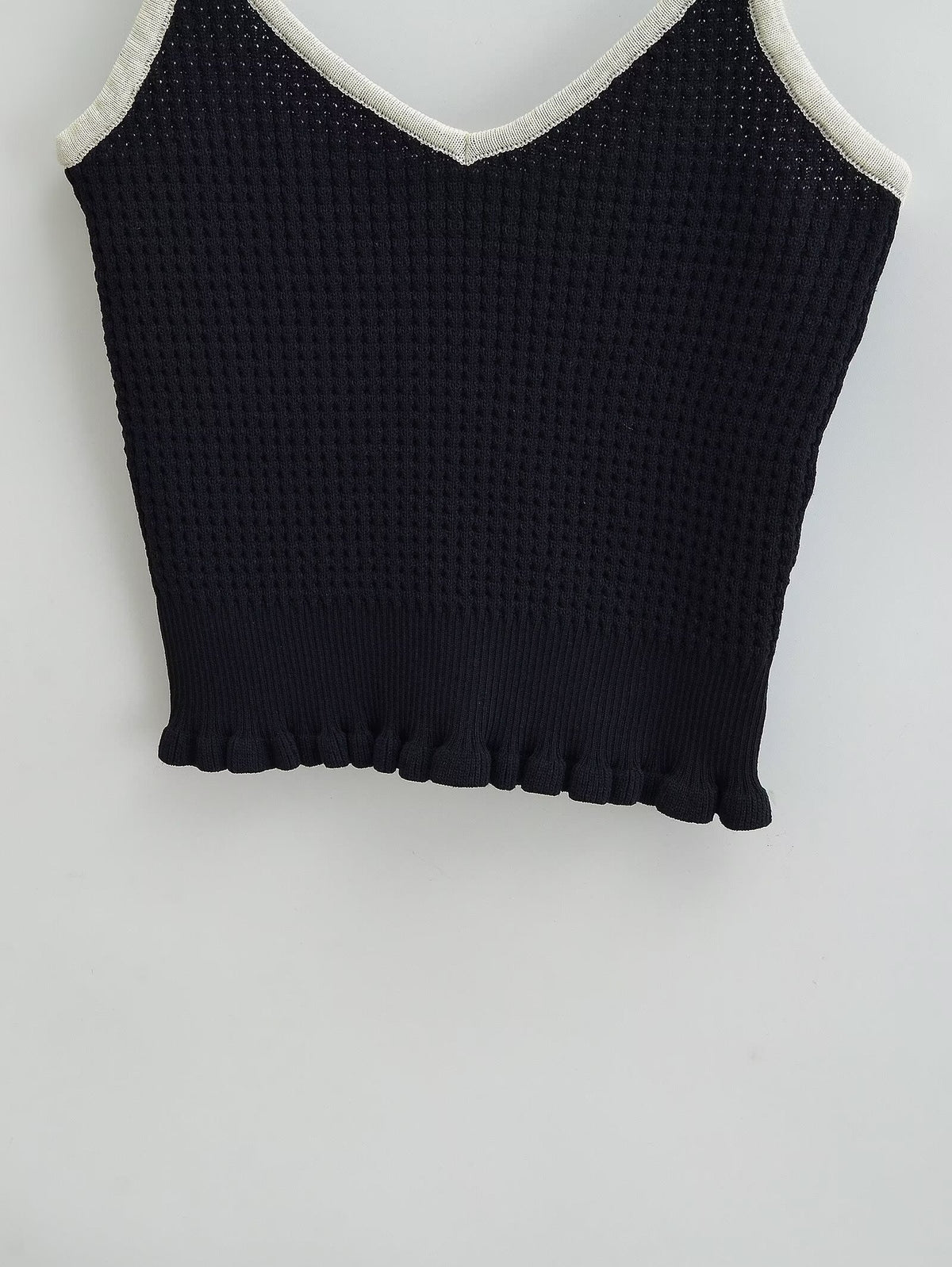 French Wooden Ear Color Matching Knitted Camisole Chic