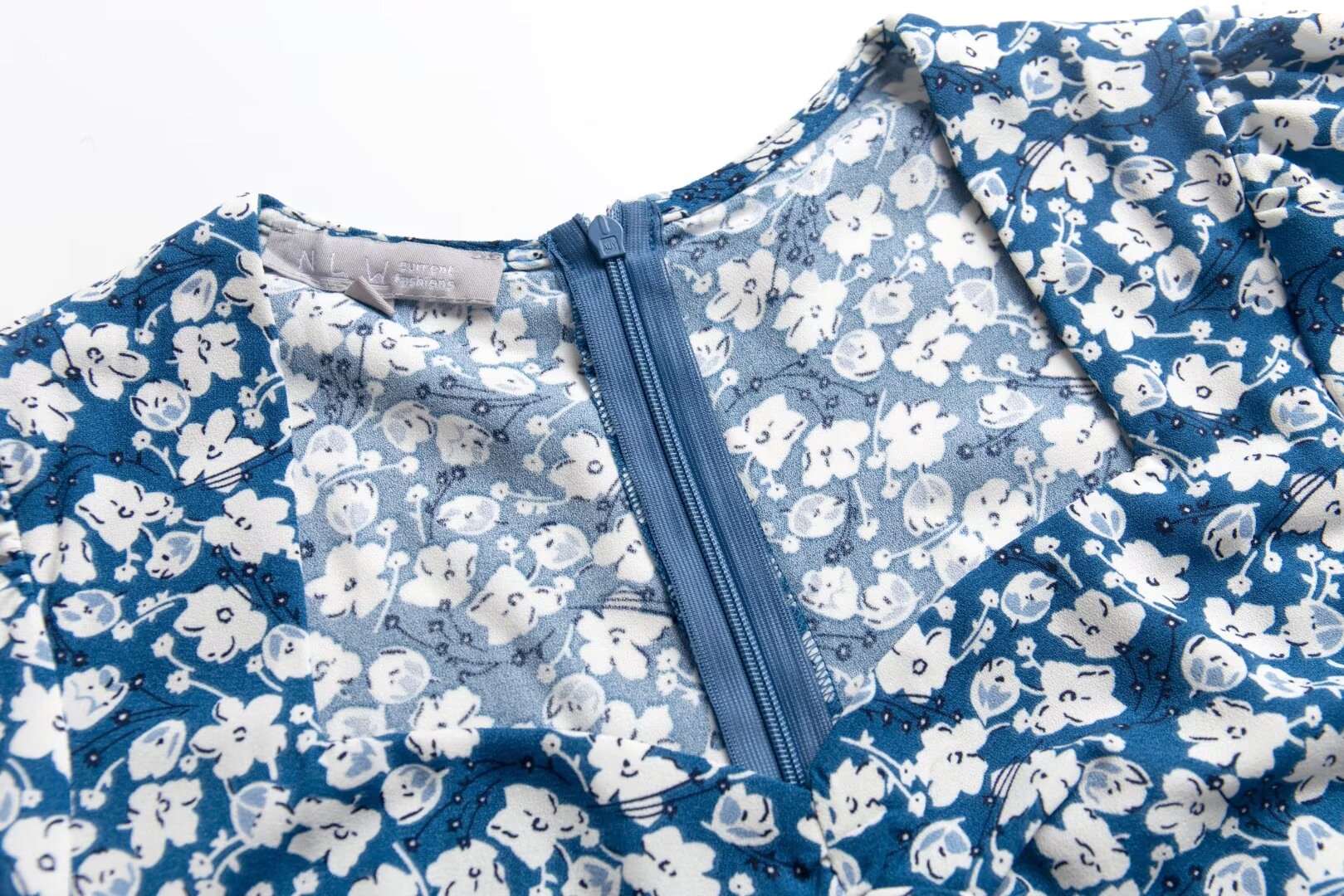 Blue Floral Puff-Sleeve Maxi Dress