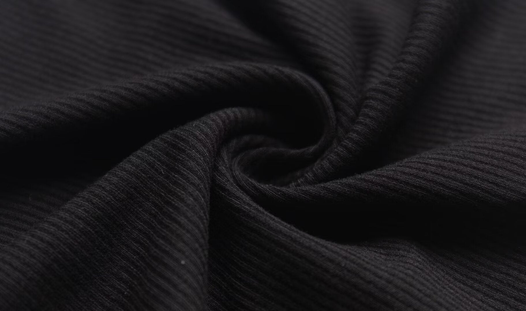 Women's Contrast Color Spaghetti Strap Crop Top