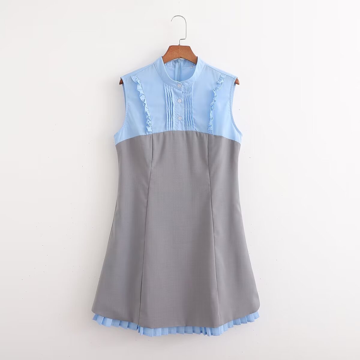 Gray plus Blue Contrast Color