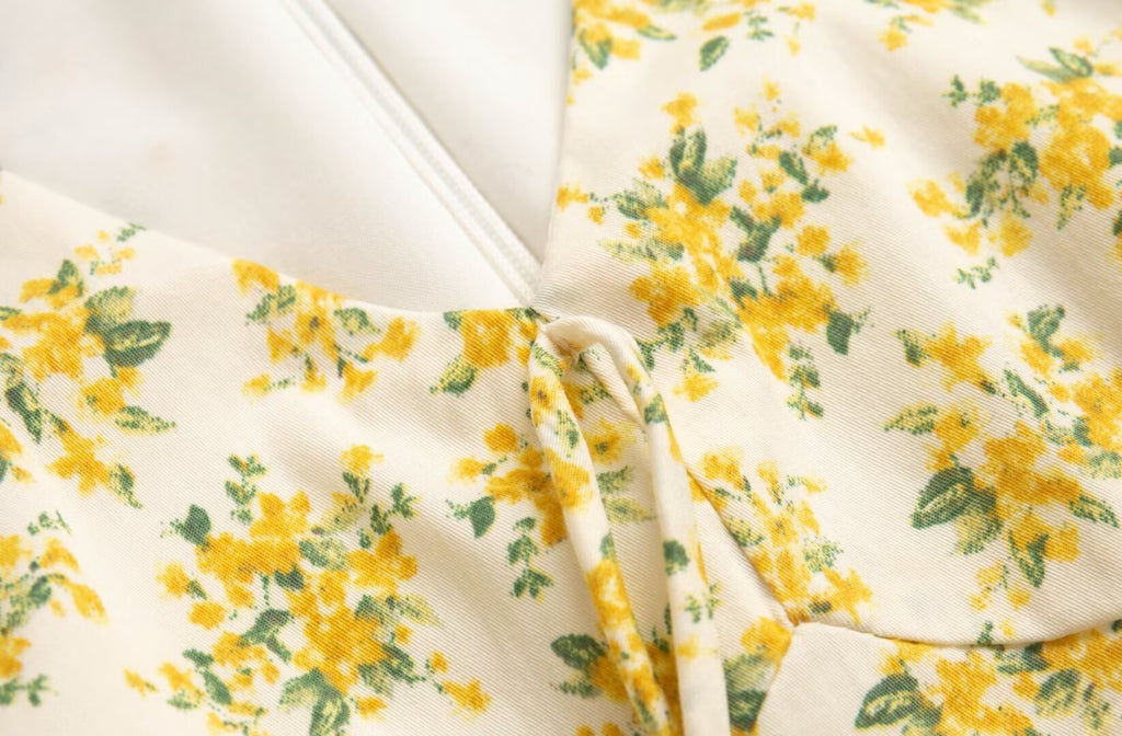 Women's V Neck Bow Lace Up Bubble Sleeve Floral Dress Summer Tight Waist Slim Pleated A Line Dress
