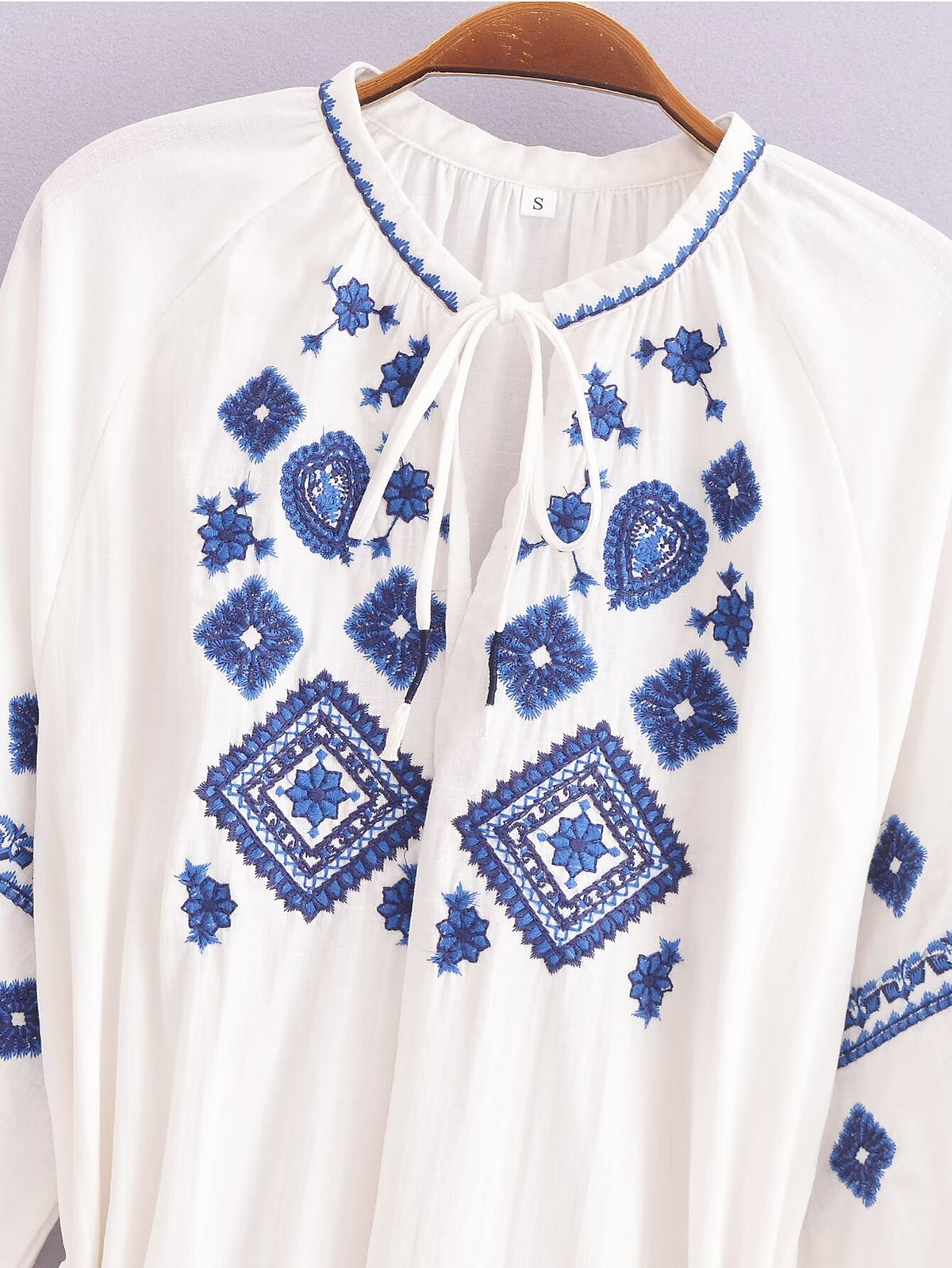Women's Embroidered Floral V-Neck Lantern-Sleeve Dress
