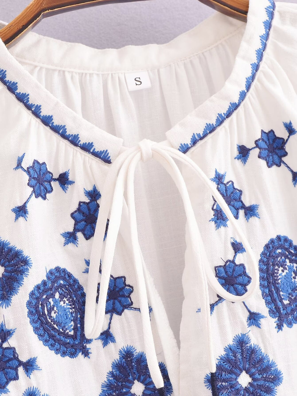 Women's Embroidered Floral V-Neck Lantern-Sleeve Dress