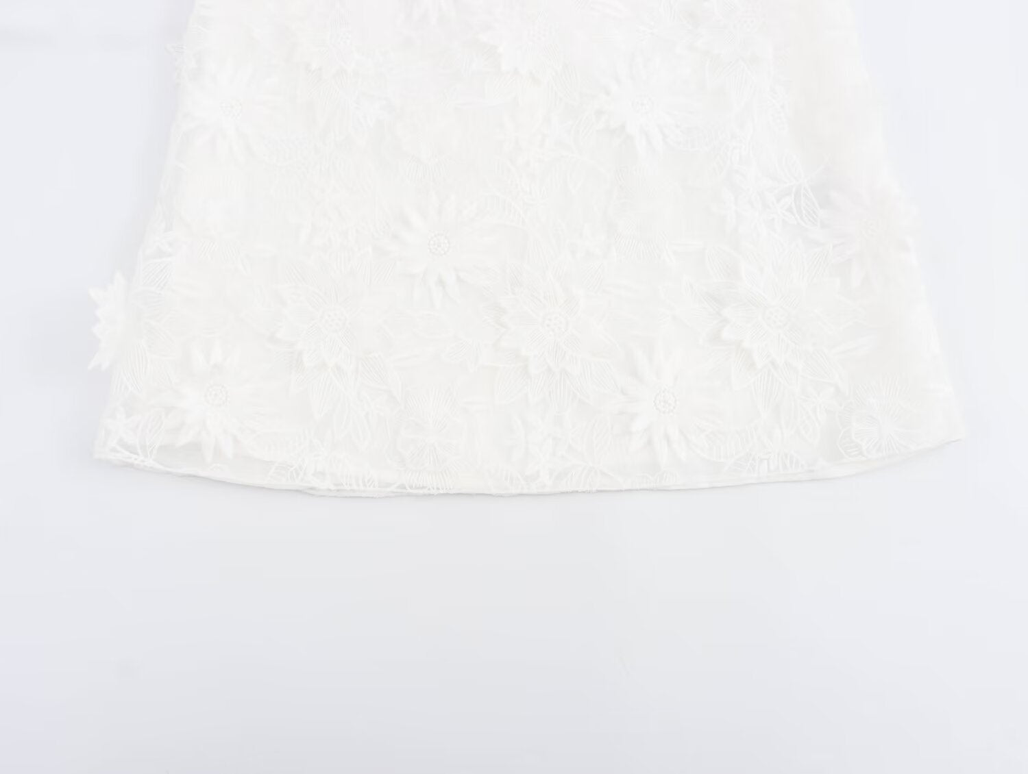 Embroidered Backless Slim-Fit Dress