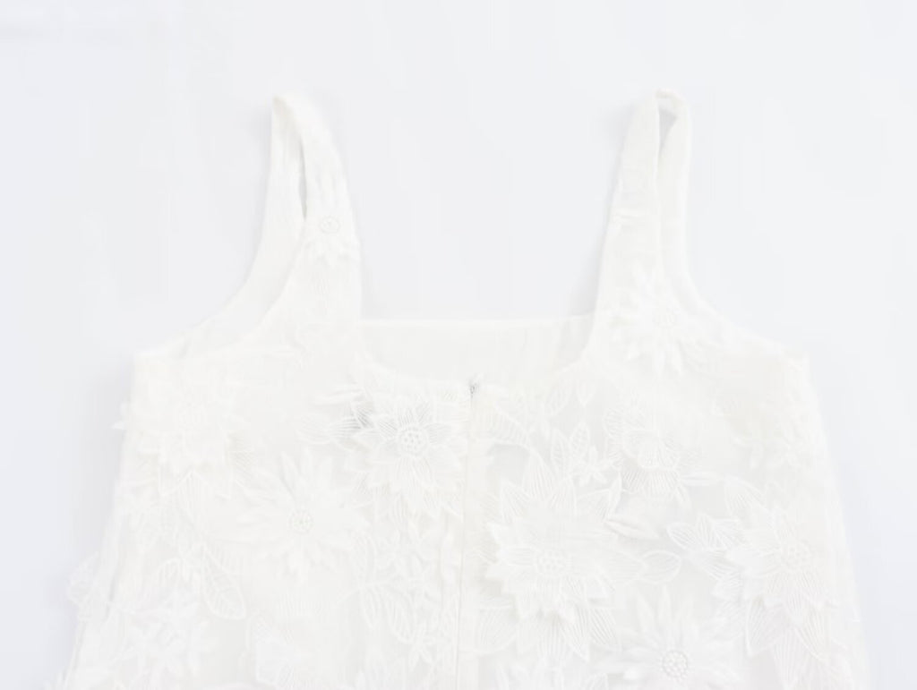 Embroidered Backless Slim-Fit Dress