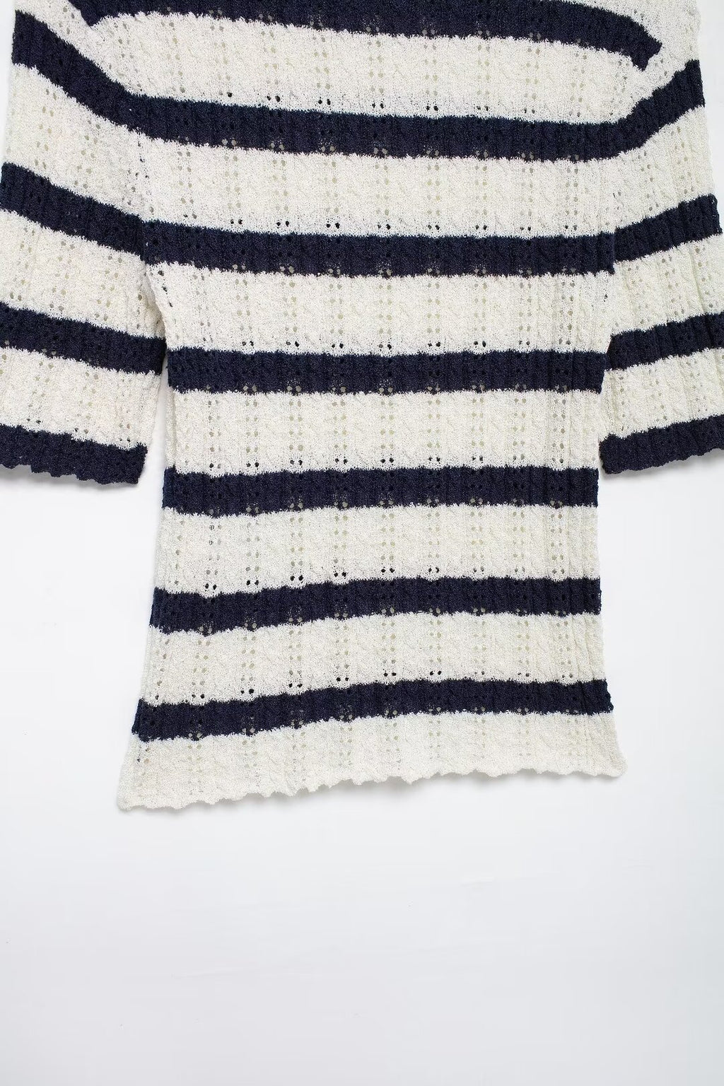 Women’s Diagonal Stripe Knit Short Sleeve Top