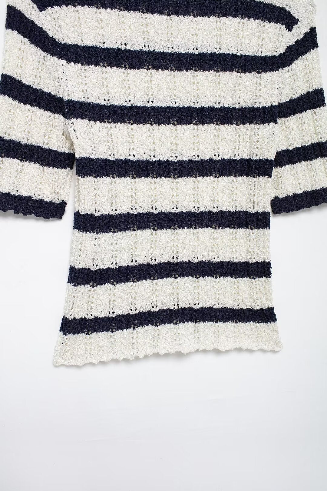 Women’s Diagonal Stripe Knit Short Sleeve Top