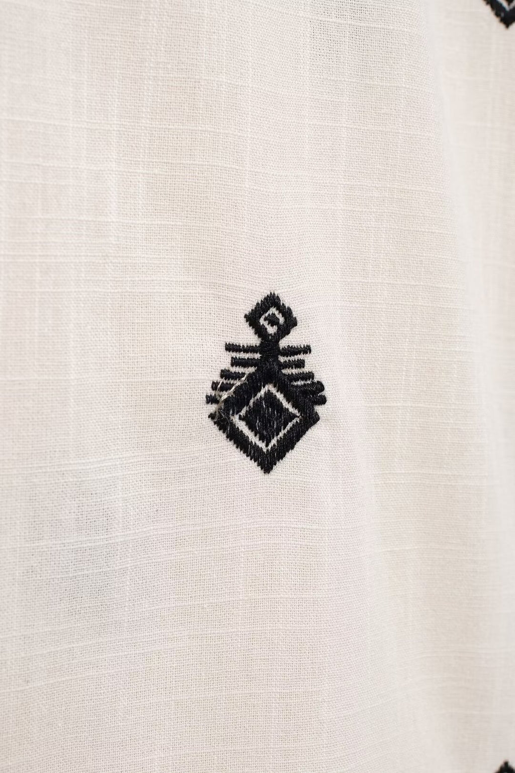 Women's Summer Color Contrast Embroidered Short Sleeve Shirt Outfit