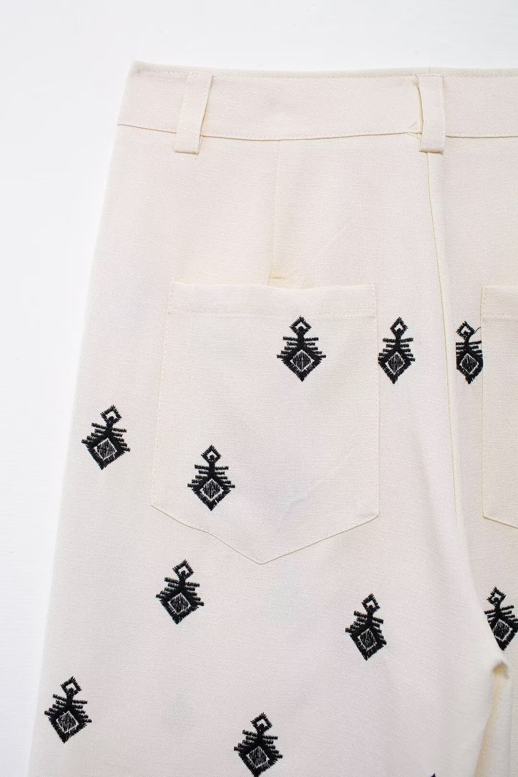 Women's Summer Color Contrast Embroidered Short Sleeve Shirt Outfit