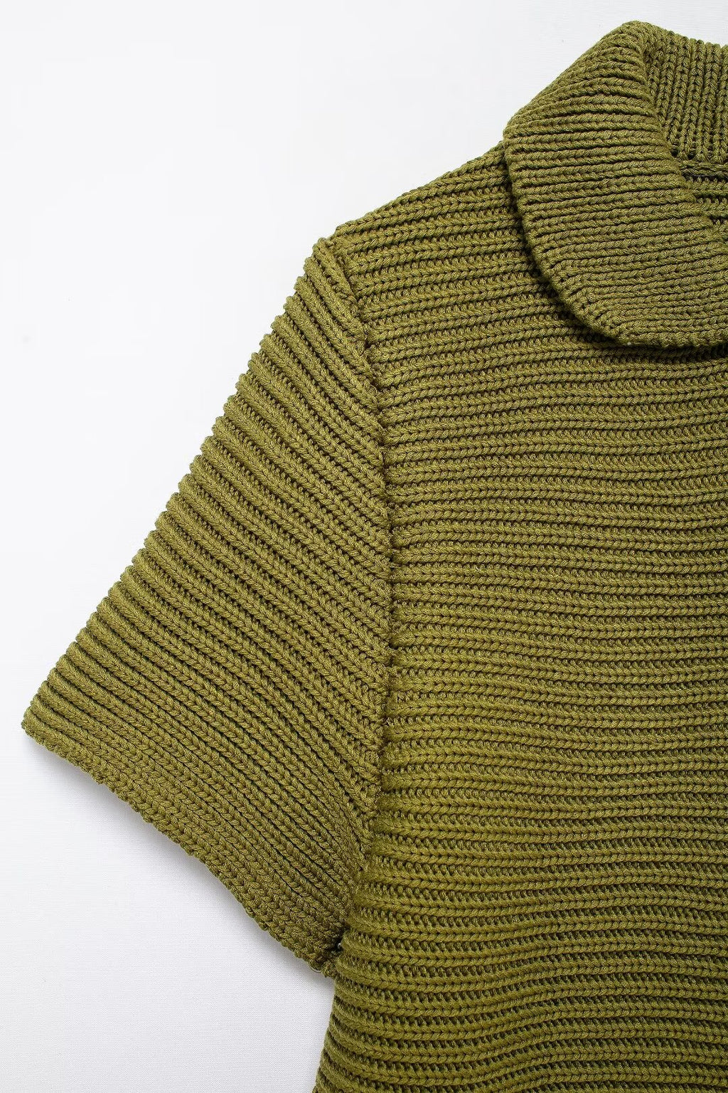 Women’s White Peter Pan Collar Button Knit Top