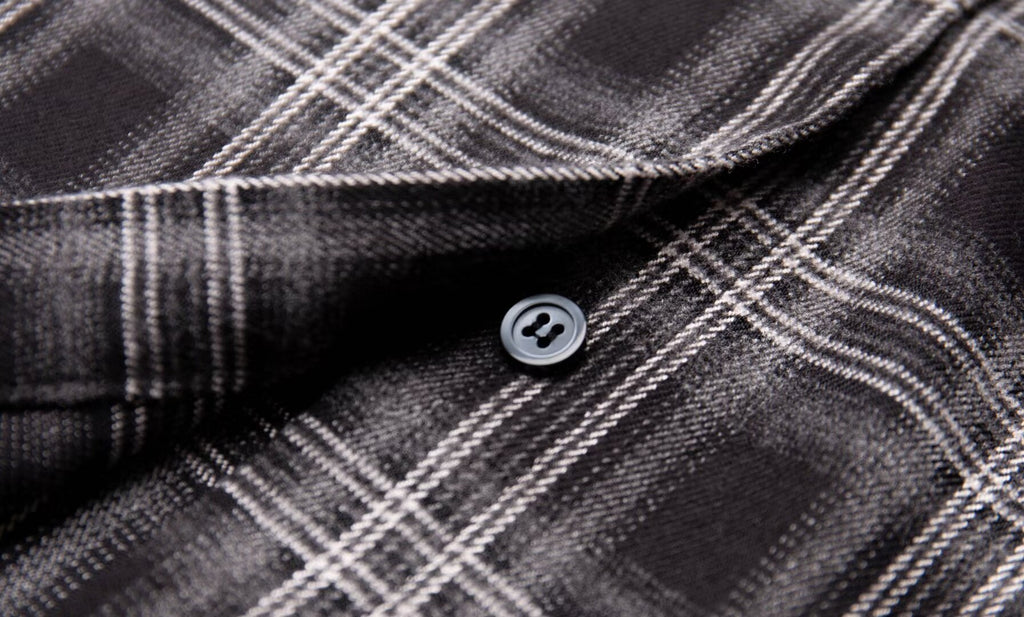 Women’s Gray Plaid Collared Long Sleeve Shirt
