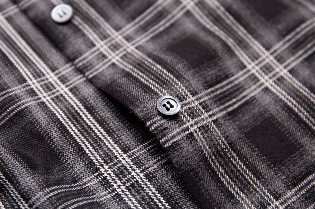Women’s Gray Plaid Collared Long Sleeve Shirt