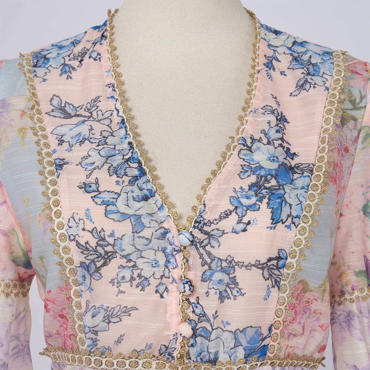 Spring Lace V-Neck Long-Sleeve Short Dress