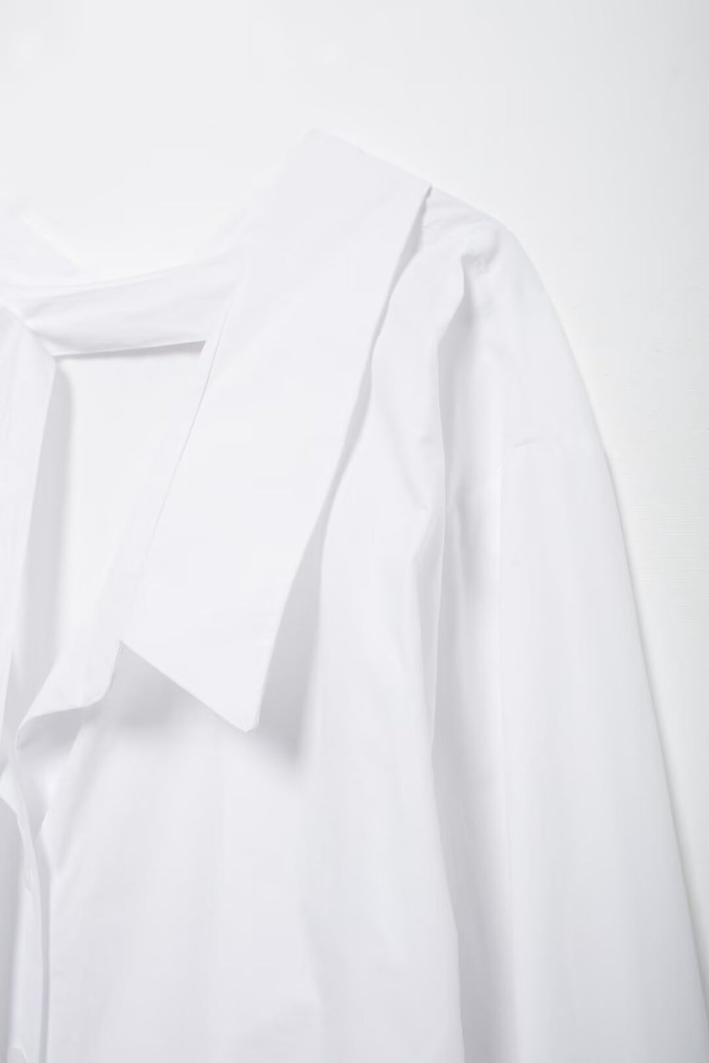 Women's Long Sleeve Single Breasted V Neck Pure White Shirt