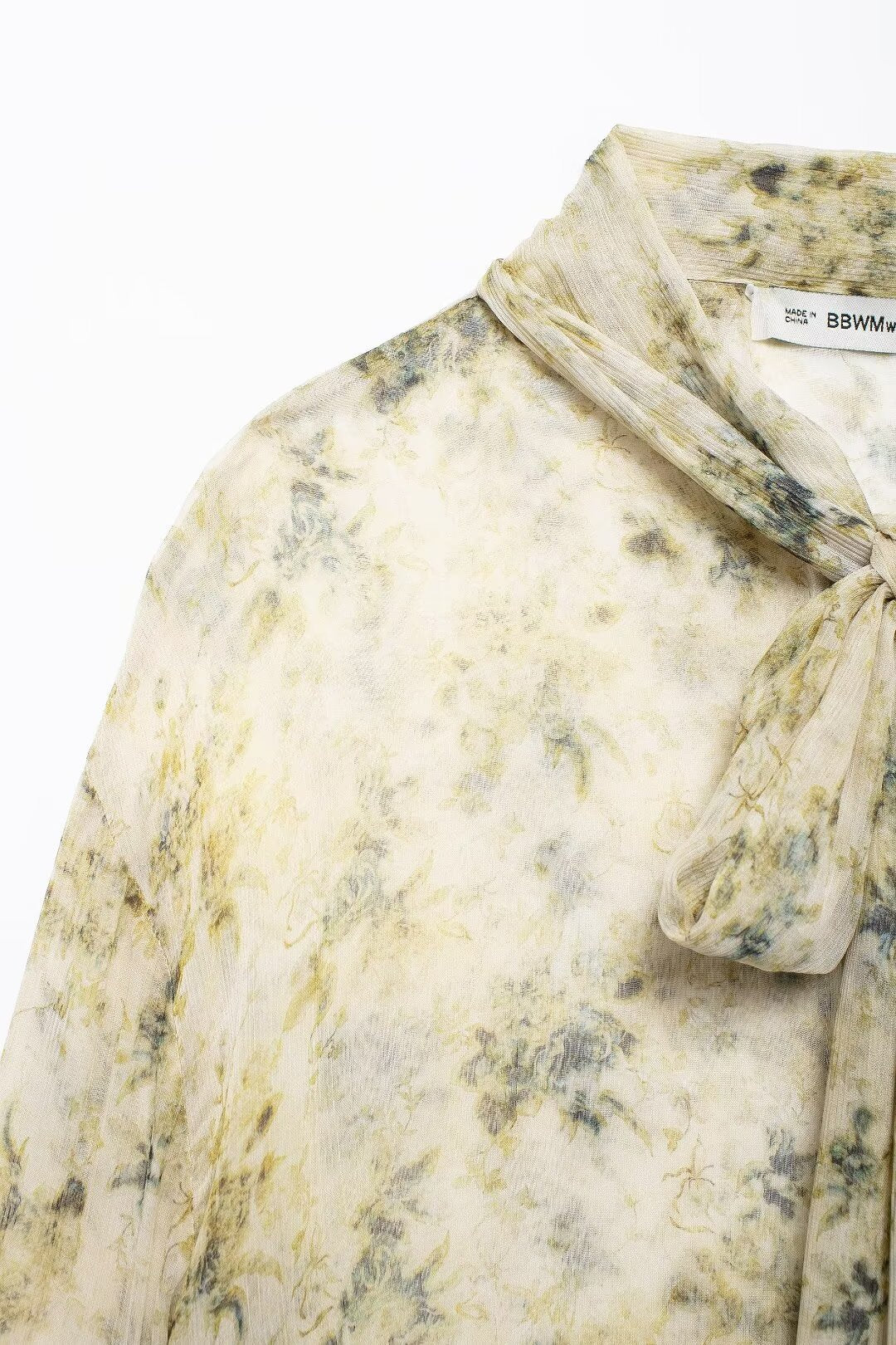 Women's Bowknot Decoration Shirt