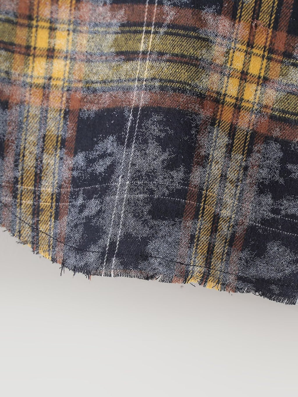 Women's Plaid Long-Sleeve Collared Shirt