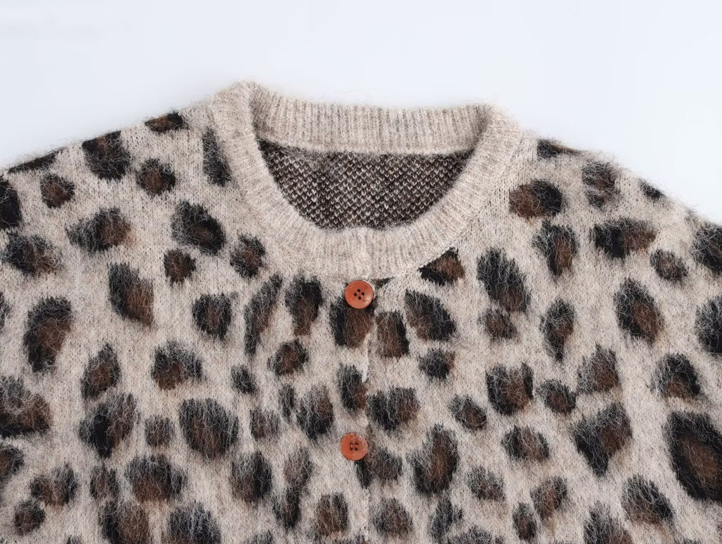 Women's Fall Stylish Simple Leopard Print Button Decoration Sweater