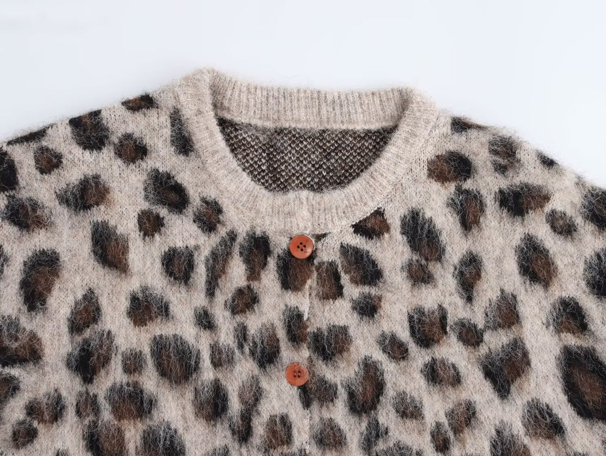 Women's Fall Stylish Simple Leopard Print Button Decoration Sweater