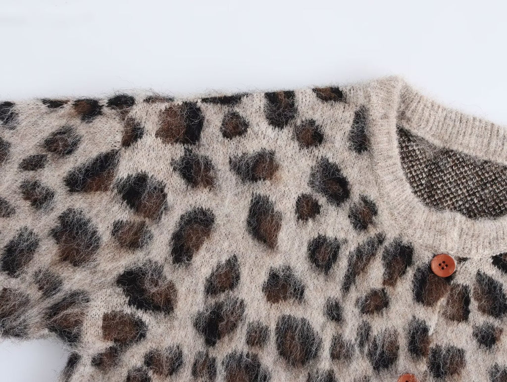 Women's Fall Stylish Simple Leopard Print Button Decoration Sweater